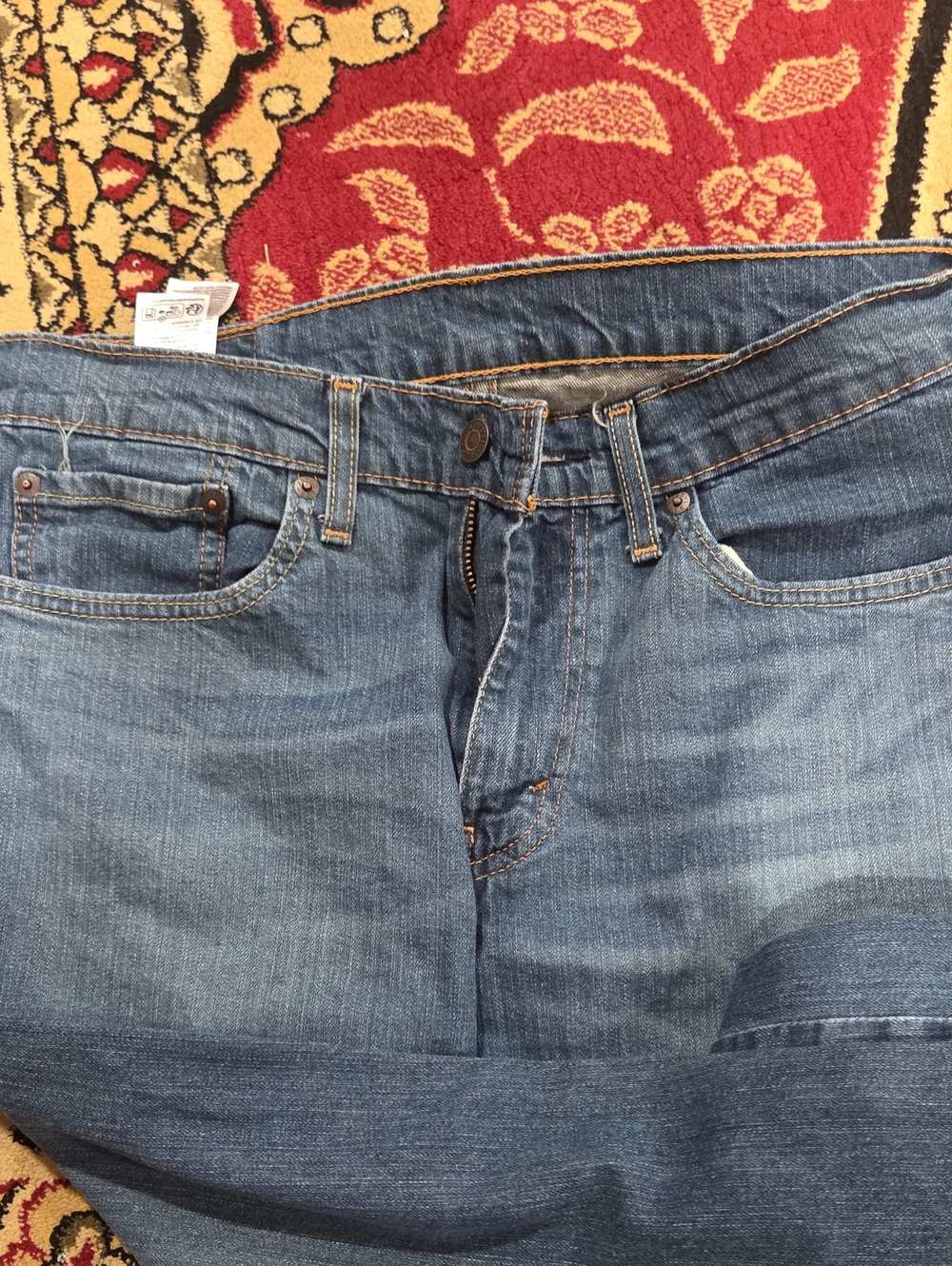 Levis straight leg